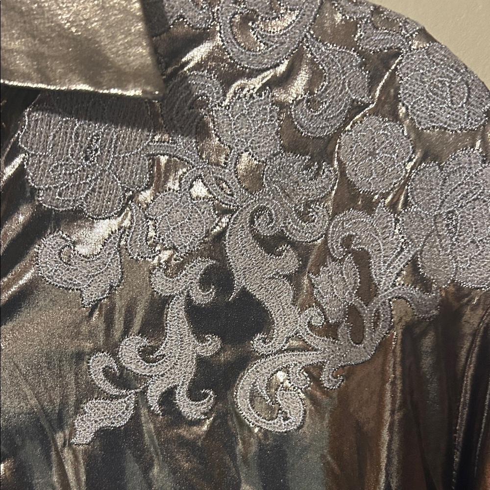 Savanna Jane Metallic Gold Button Down Shirt - Picture 3 of 7